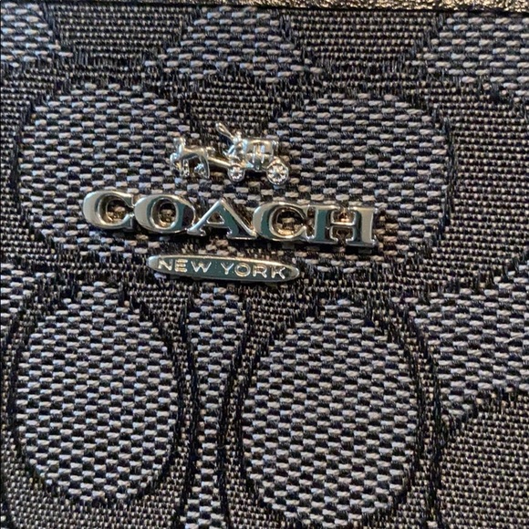 Coach Accordion Zip Wallet NEW - Picture 4 of 4